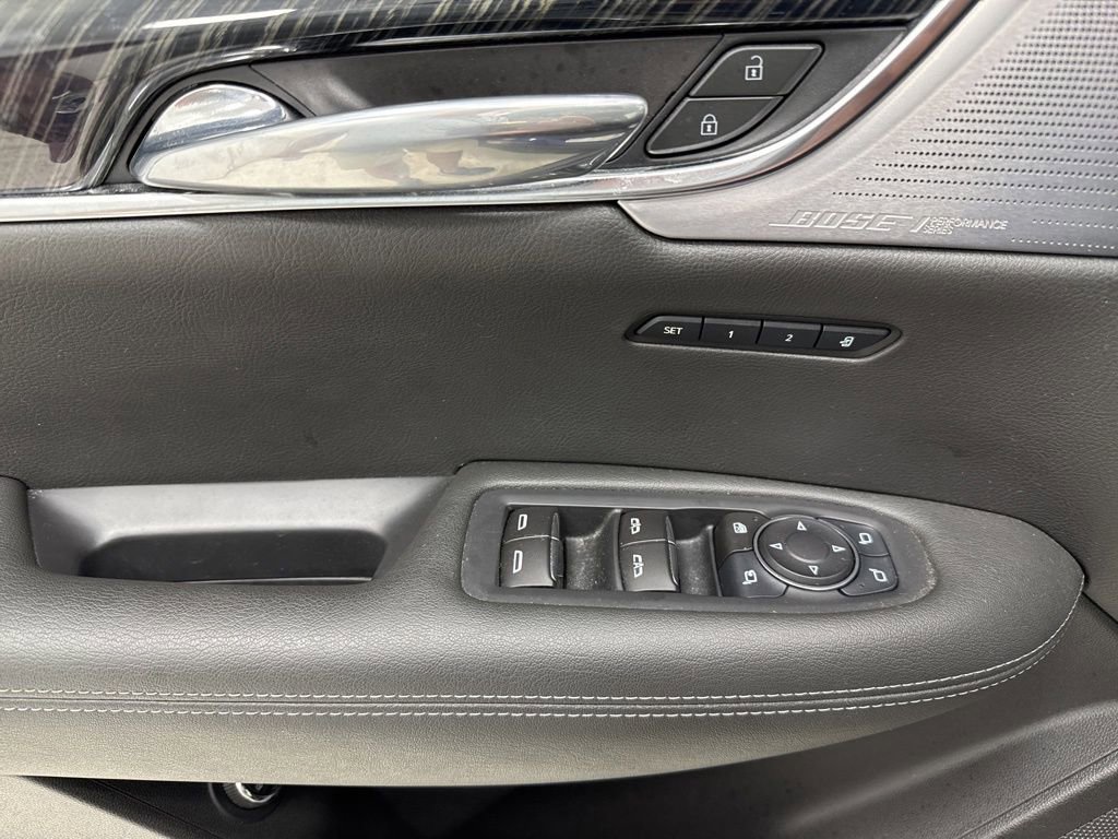 Used 2023 Cadillac XT6 Premium Luxury image 22