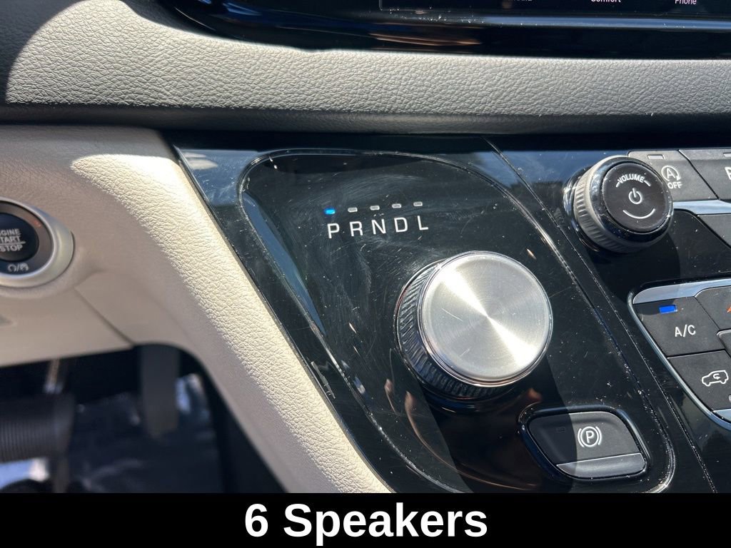 Certified 2023 Chrysler Pacifica Touring-L image 14
