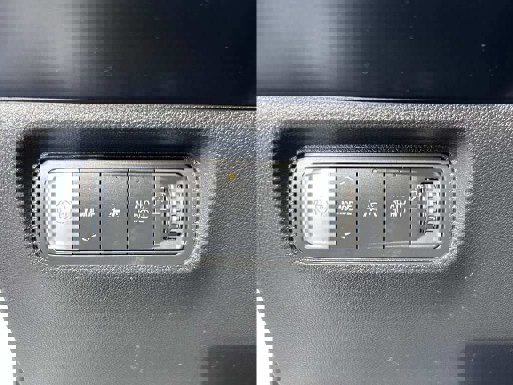 Used 2024 Acura ZDX A-Spec image 25