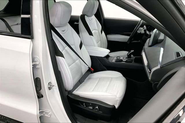 Used 2024 Cadillac XT4 Sport AWD/4WD image 8