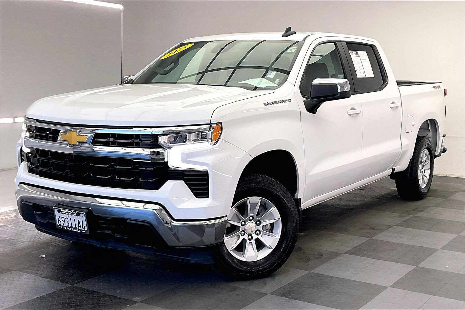 Used 2025 Chevrolet Silverado 1500 LT AWD/4WD image 12