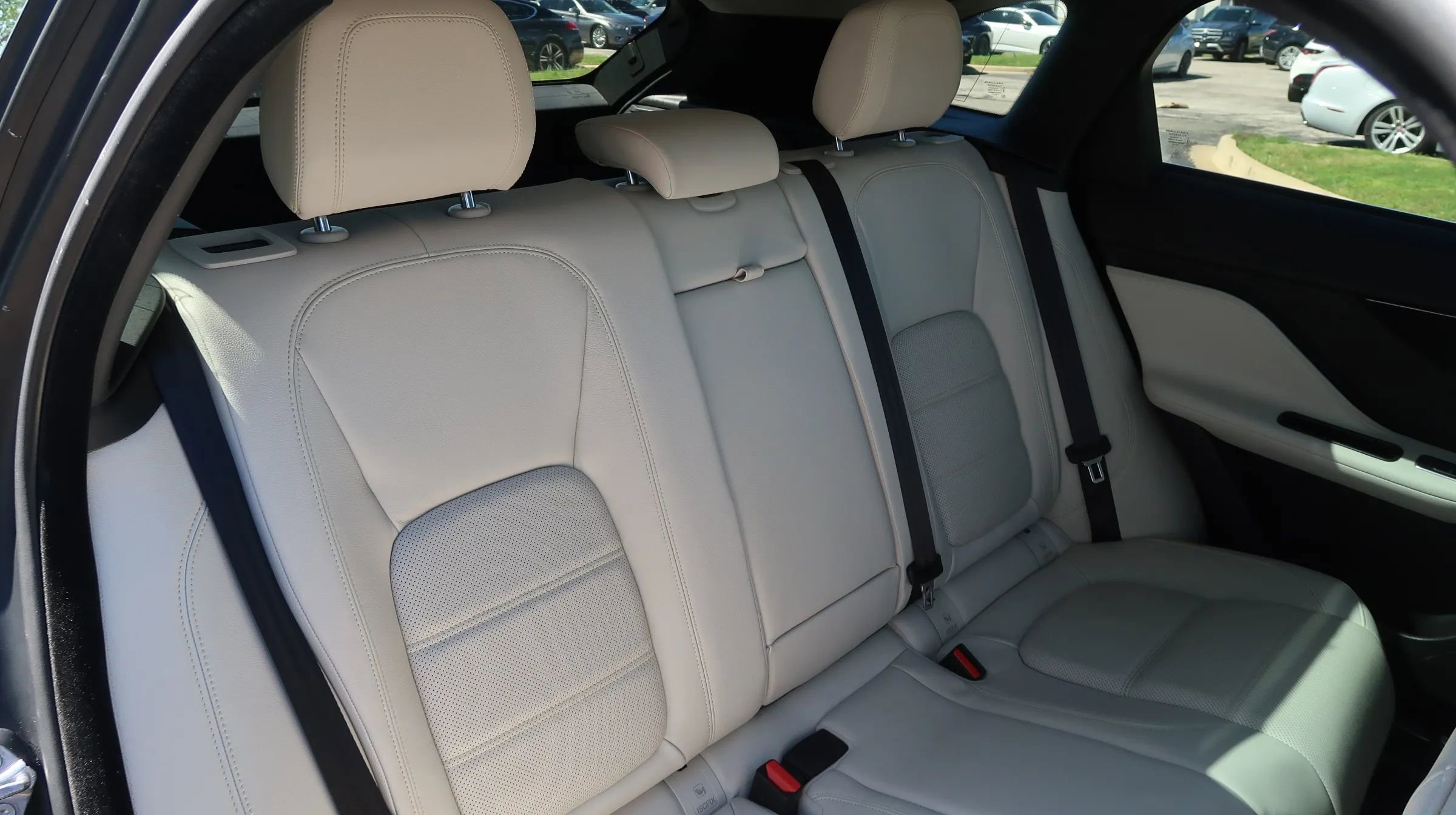 Used 2019 Jaguar F-PACE Prestige AWD/4WD image 9