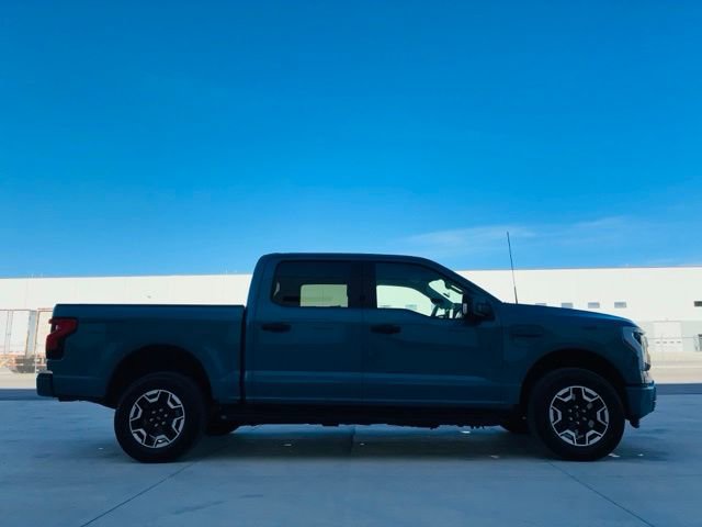 Used 2023 Ford F150 Lightning XLT image 7