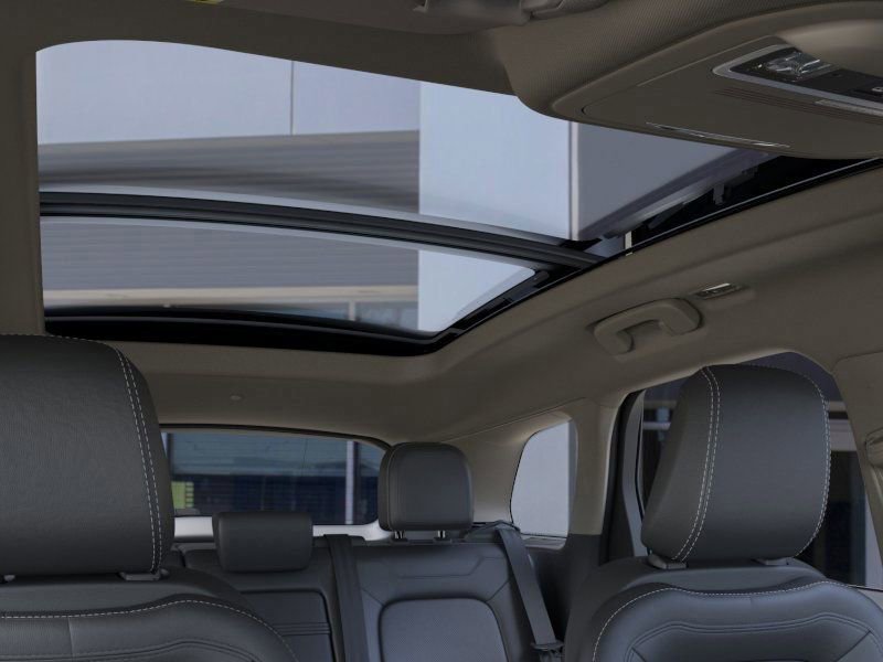 New 2024 Lincoln Corsair Grand Touring w/ Equipment Group 302A image 22