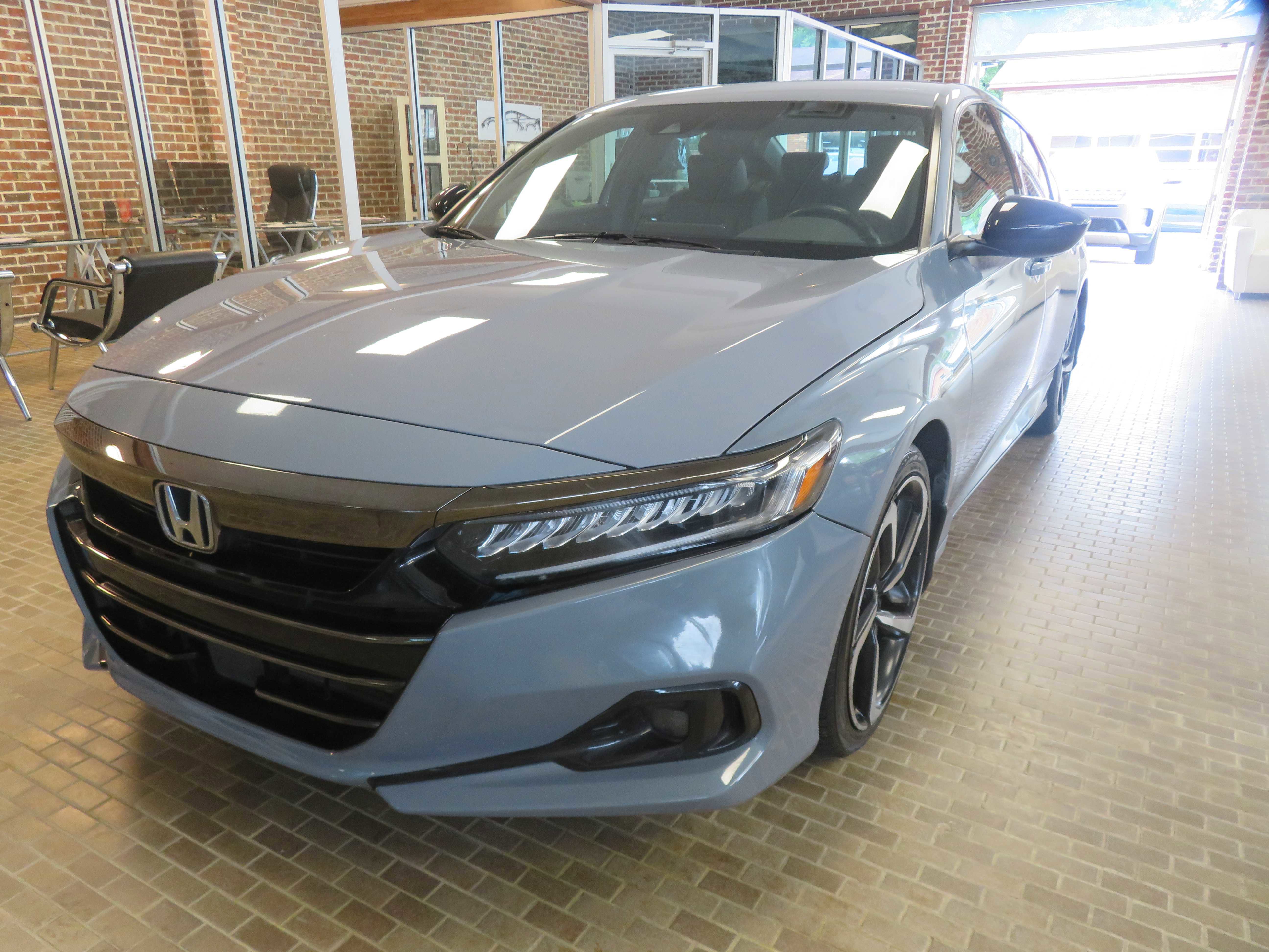 Used 2021 Honda Accord Sport image 1