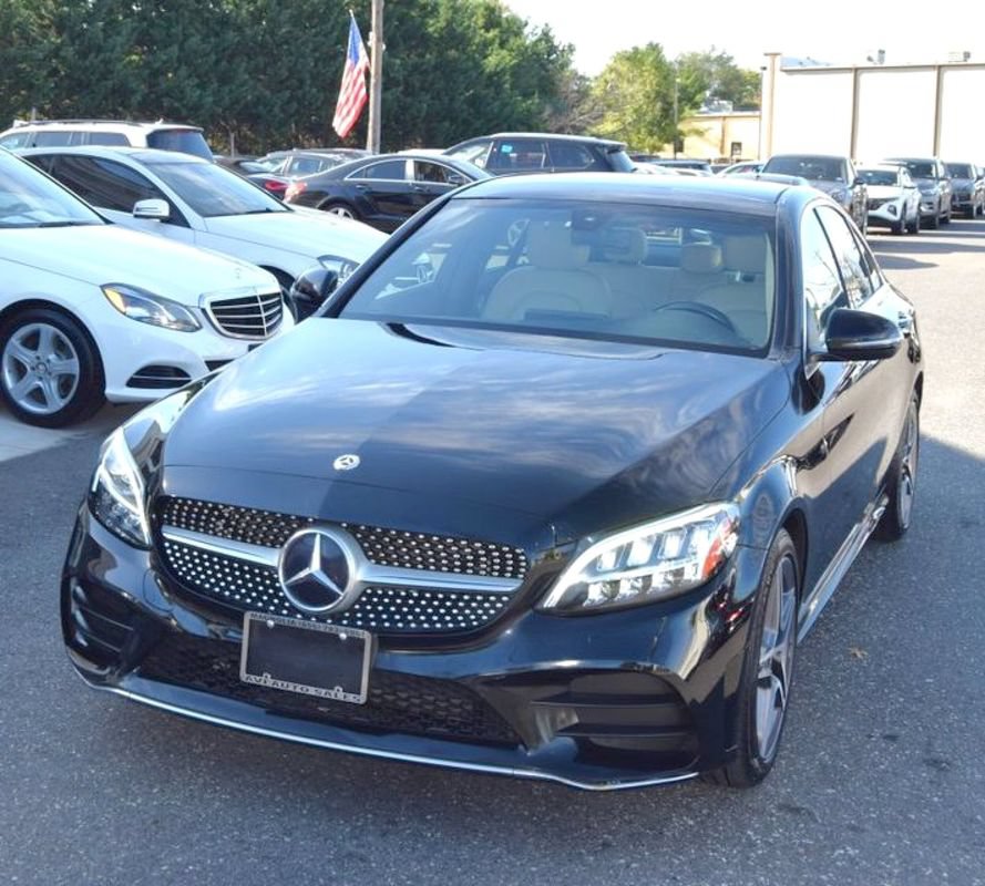 Used 2020 Mercedes-Benz C 300 4MATIC Sedan image 3