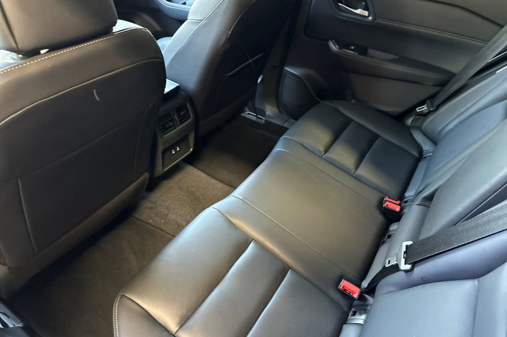 Used 2026 Nissan Rogue SL AWD/4WD image 12