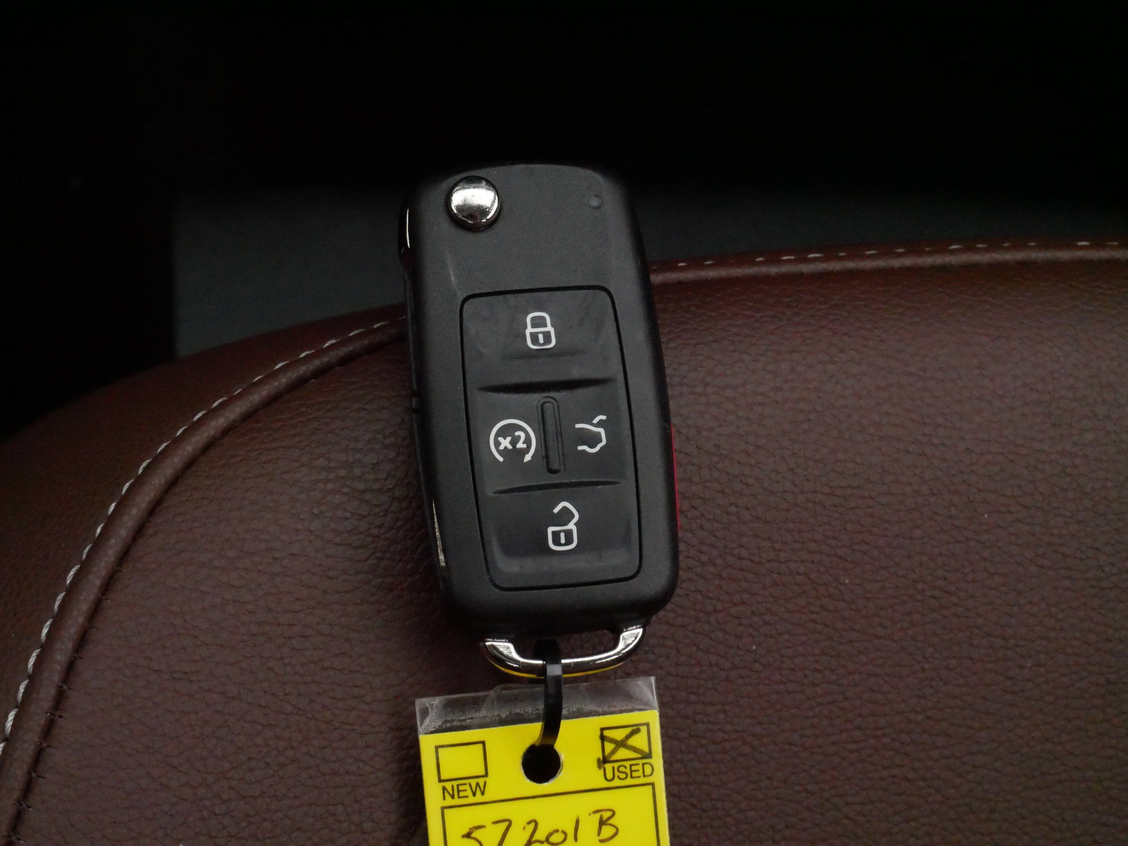 Certified 2022 Volkswagen Passat 2.0T FWD image 33
