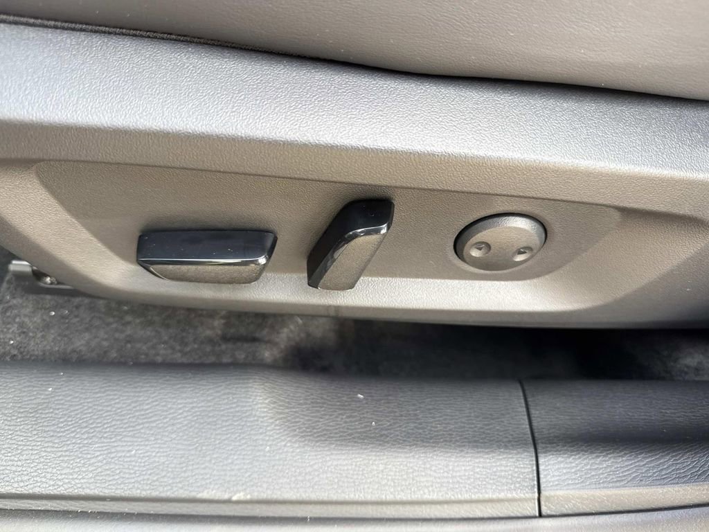 New 2026 Mitsubishi Outlander SE image 23