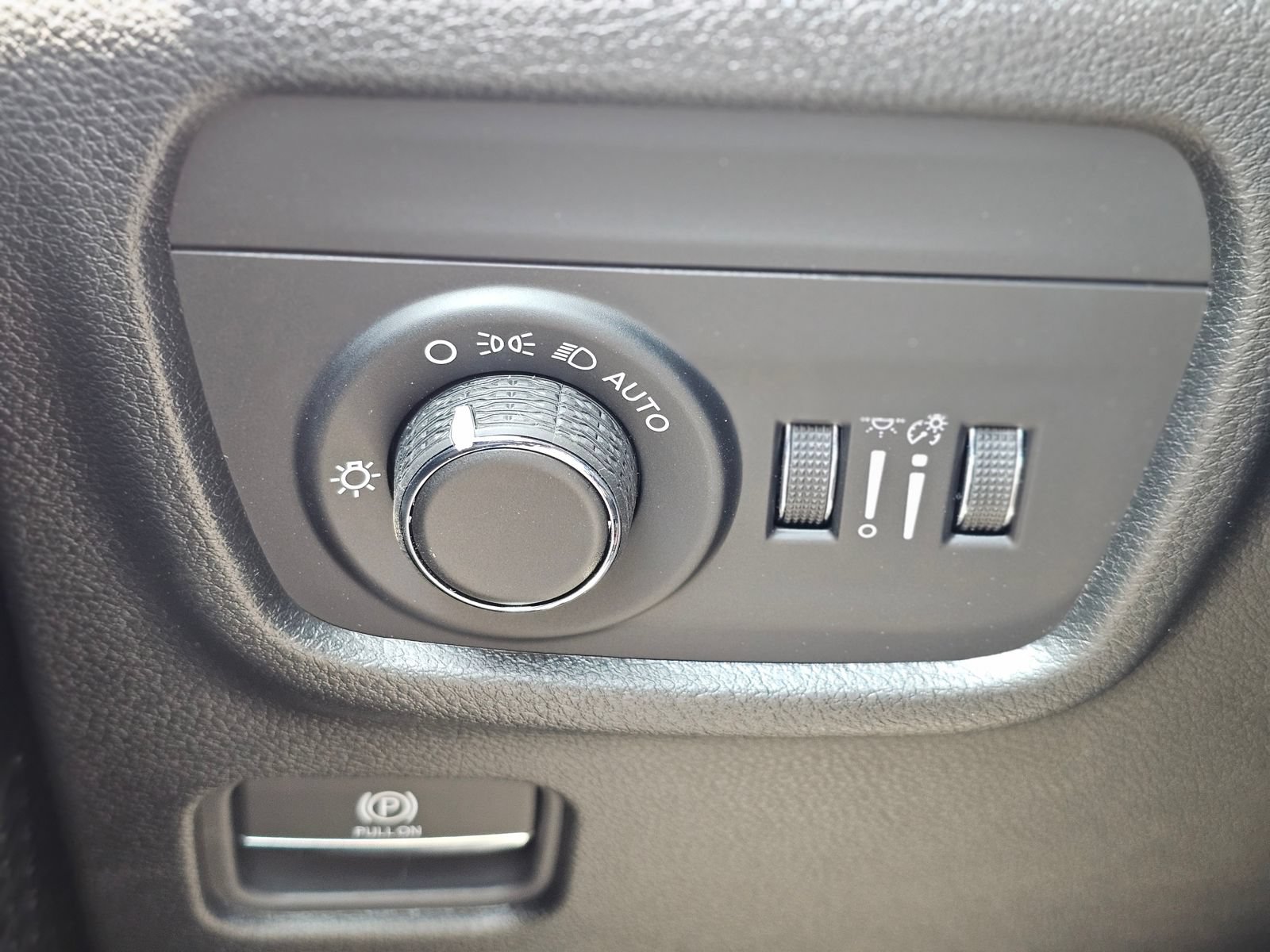 New 2026 Jeep Grand Cherokee Altitude RWD image 16
