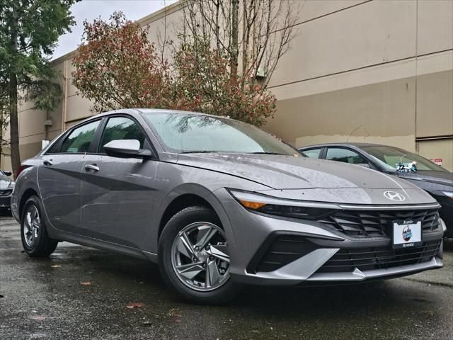 New 2026 Hyundai Elantra SE FWD image 1