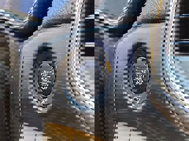 Used 2019 Jeep Grand Cherokee Laredo image 22