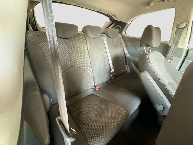 Used 2011 Hyundai Accent GL FWD image 24