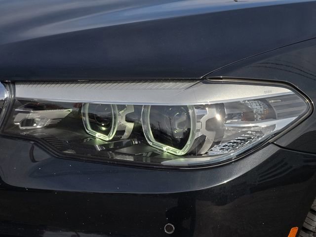 Used 2018 BMW 540i xDrive image 32