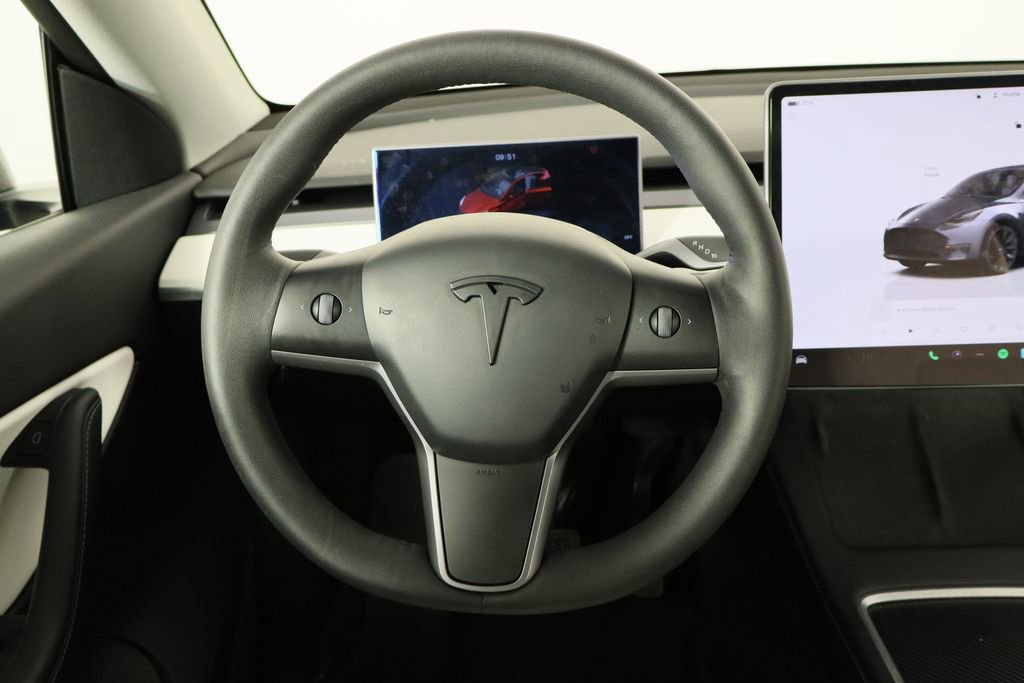 Used 2022 Tesla Model Y Long Range image 7