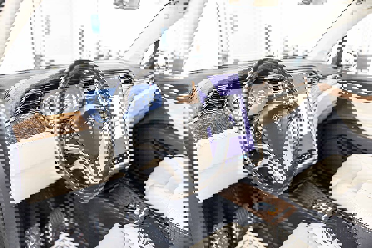 Used 2017 Tesla Model X 100D image 22