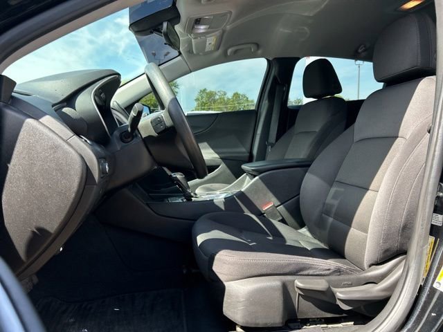 Used 2017 Chevrolet Malibu LS FWD image 24
