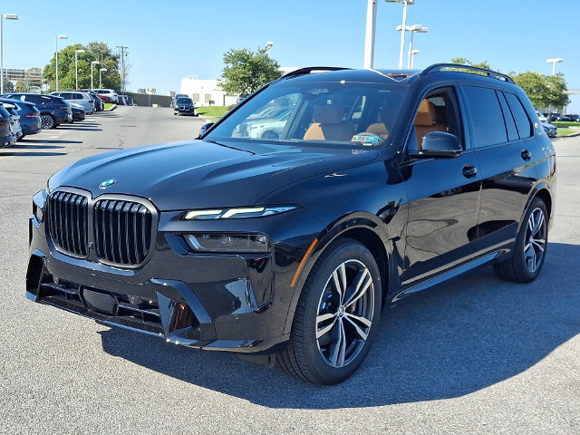 New 2027 BMW X7 xDrive40i w/ M Sport Package AWD/4WD image 3