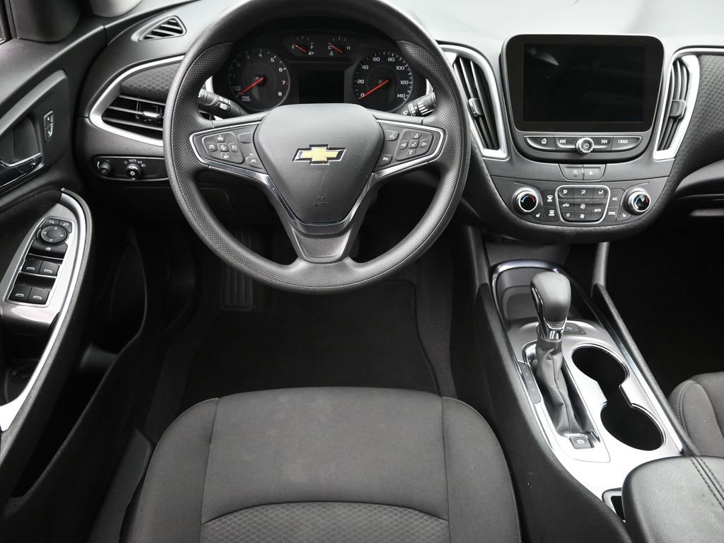 Used 2024 Chevrolet Malibu LT image 11
