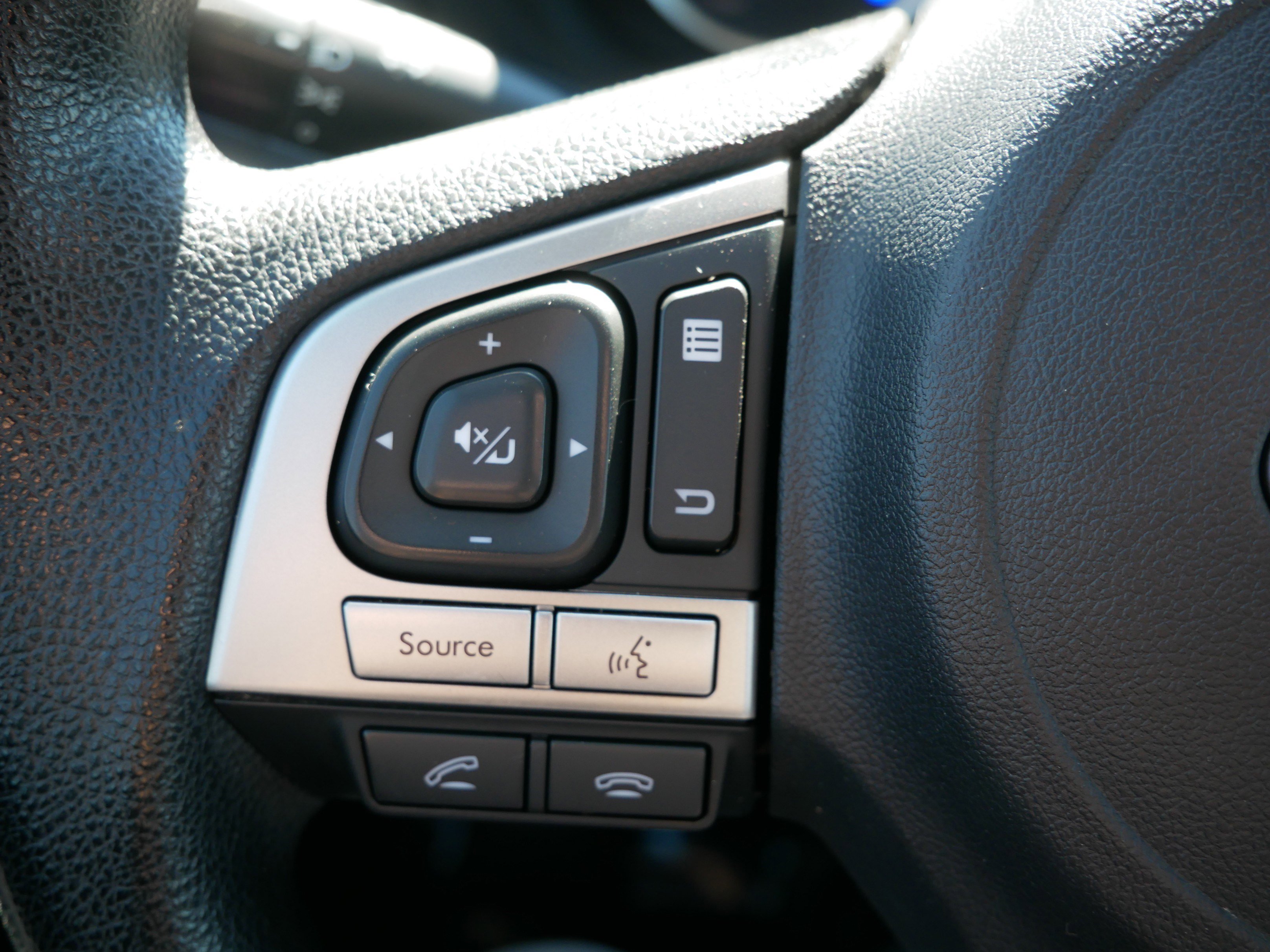 Used 2017 Subaru Forester 2.5i w/ Alloy Wheel Package image 29