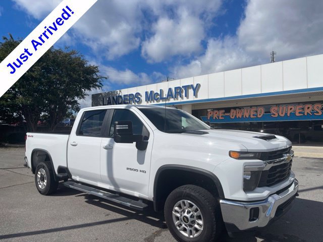 Used 2025 Chevrolet Silverado 2500 LT w/ Convenience Package AWD/4WD image 1