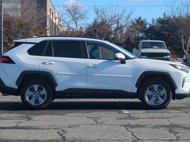 Used 2024 Toyota RAV4 XLE video 4