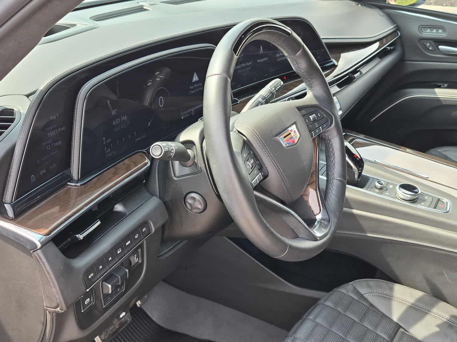 Used 2024 Cadillac Escalade Sport Platinum w/ LPO, ONYX Package AWD/4WD image 10