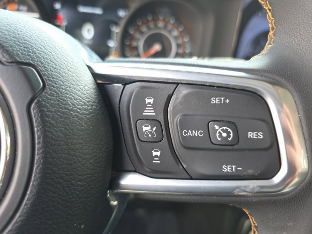 Used 2024 Jeep Wrangler Unlimited Sahara w/ Technology Group AWD/4WD image 13