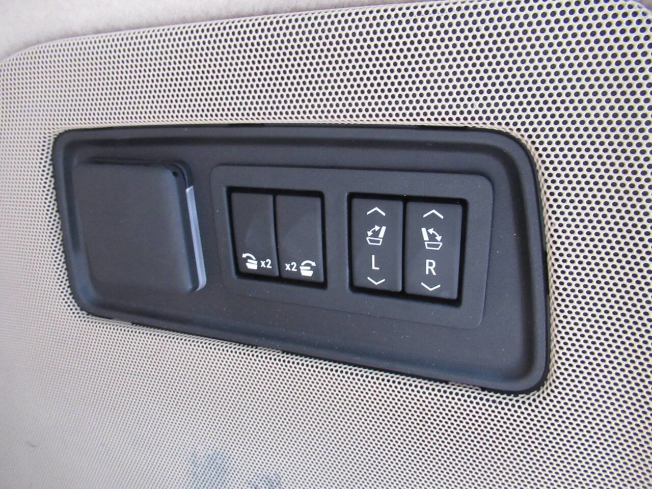 Used 2021 Cadillac Escalade Premium Luxury w/ Driver Assist Tech Package image 16