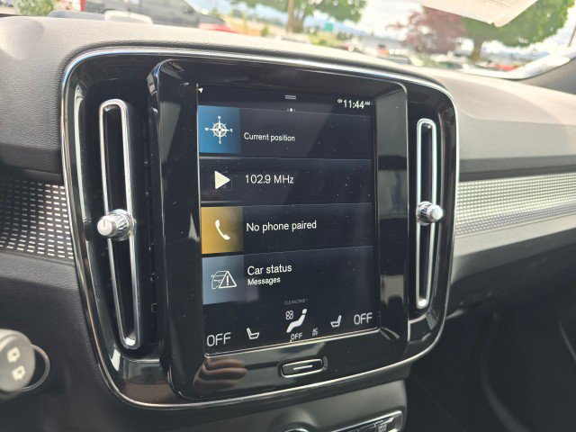 Used 2021 Volvo XC40 T5 R-Design image 36