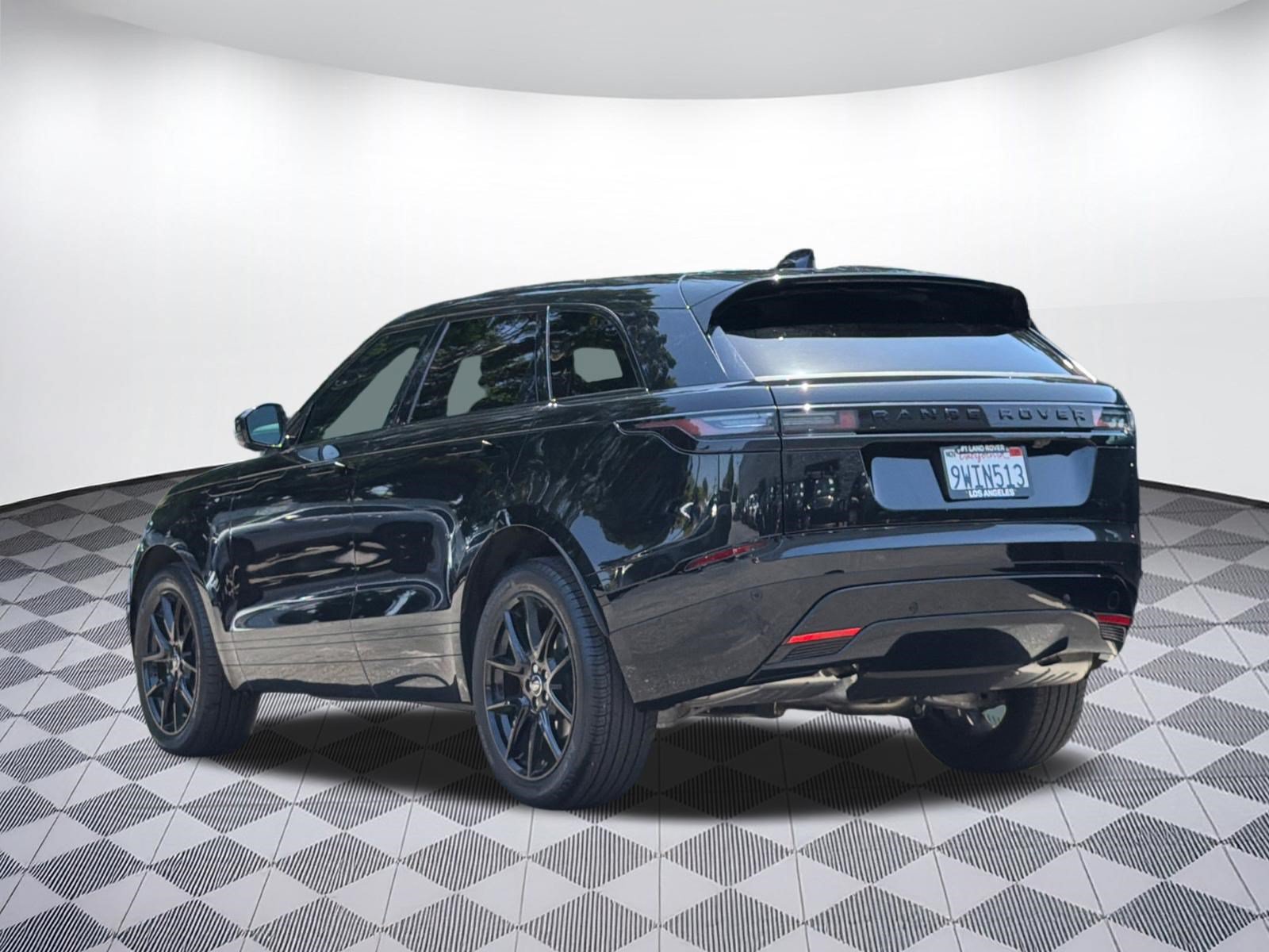 Certified 2026 Land Rover Range Rover Velar Dynamic SE AWD/4WD image 3