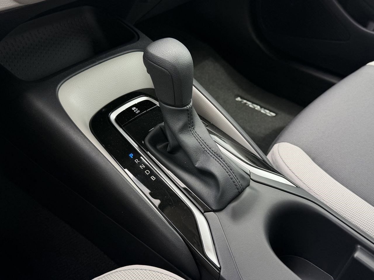 New 2026 Toyota Corolla LE FWD image 16