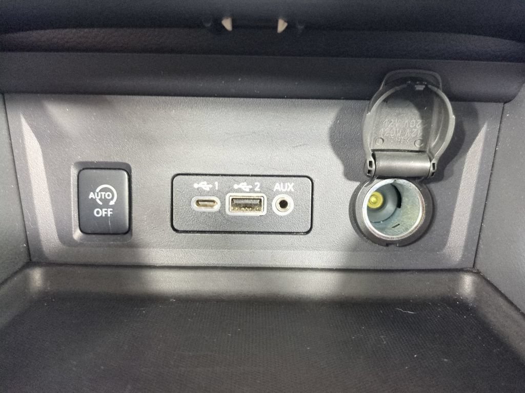Used 2025 Nissan Sentra SV FWD image 24