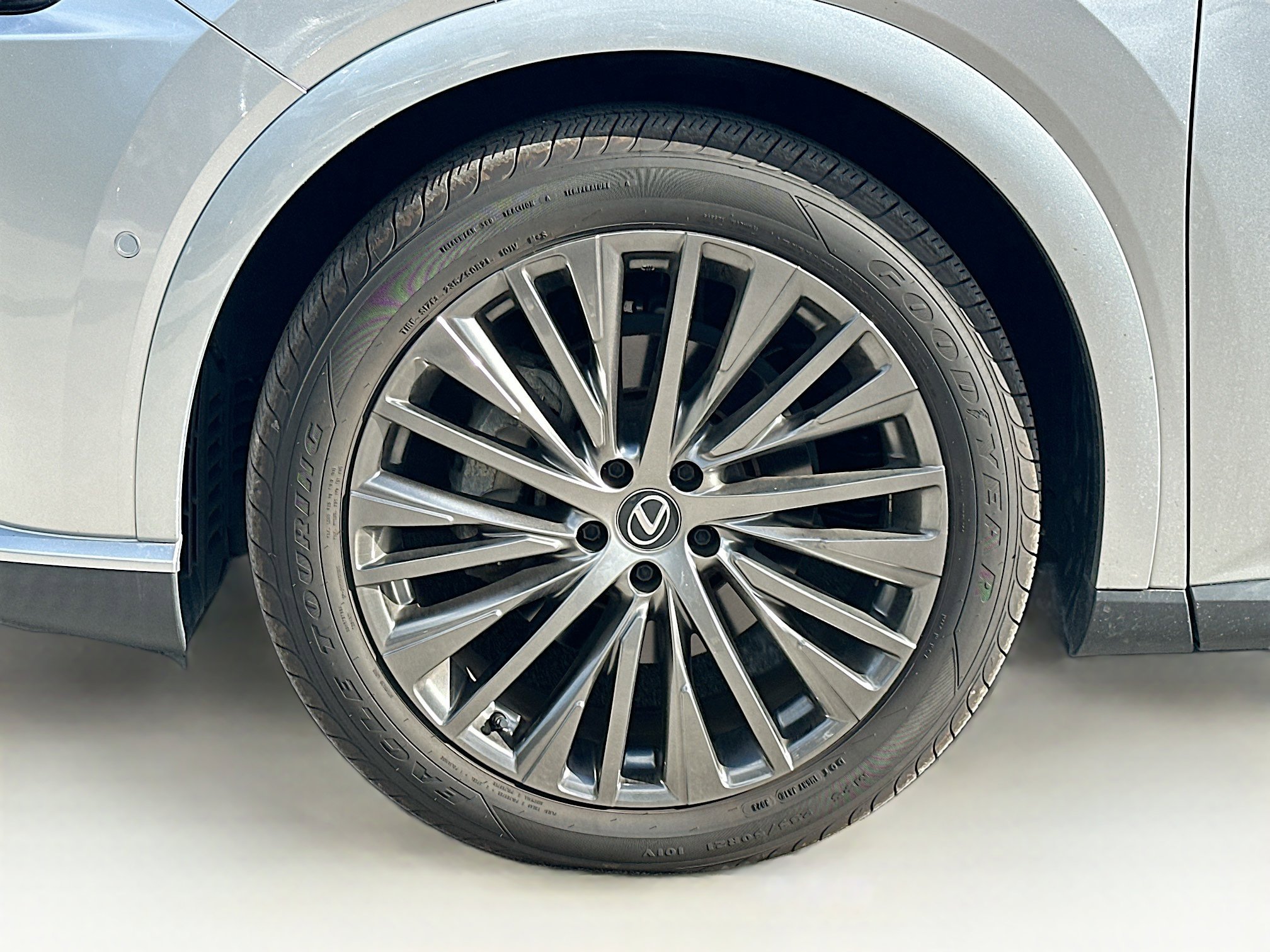 Used 2024 Lexus RX 350 w/ Luxury Package image 37