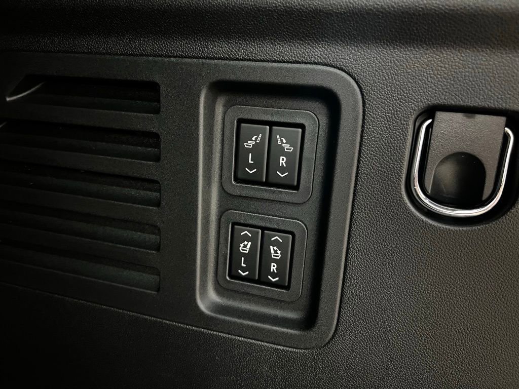 New 2026 GMC Acadia Denali w/ Super Cruise Package image 41