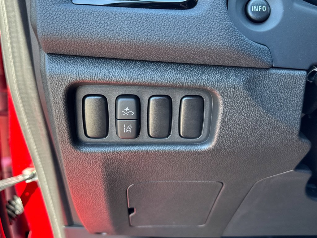 New 2027 Mitsubishi Outlander Sport LE FWD image 14