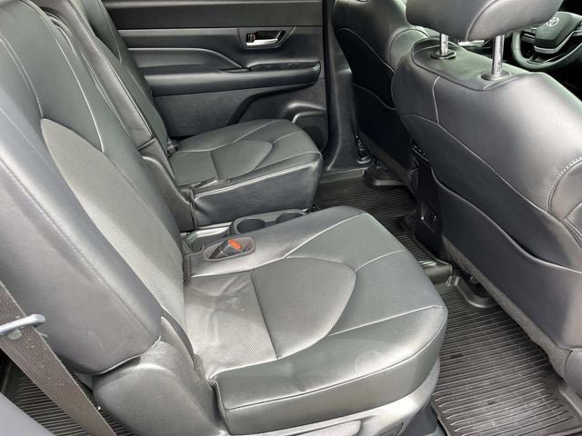 Used 2024 Toyota Grand Highlander XLE image 23