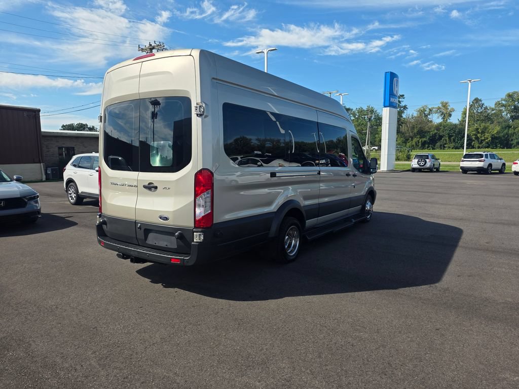 Used 2017 Ford Transit 350 XLT RWD image 3