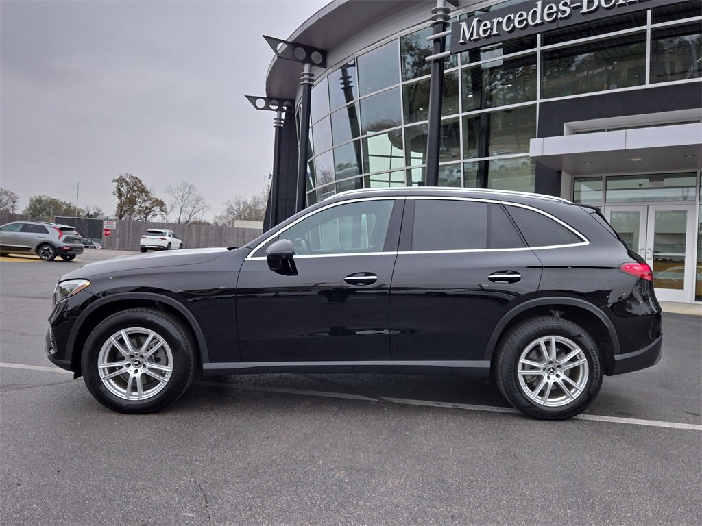 Certified 2024 Mercedes-Benz GLC 300 image 2