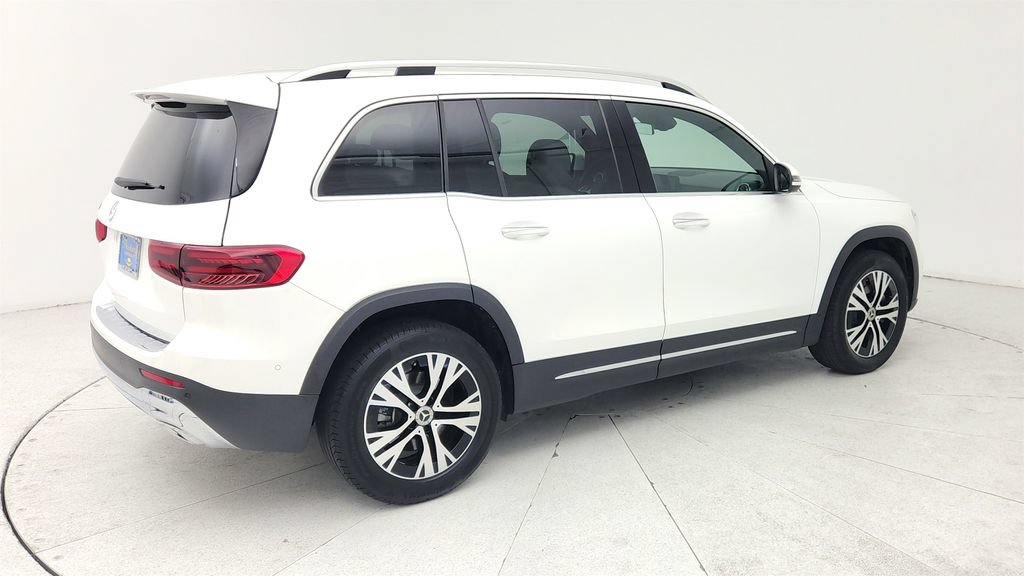 Used 2025 Mercedes-Benz GLB 250 w/ Exclusive Package image 7
