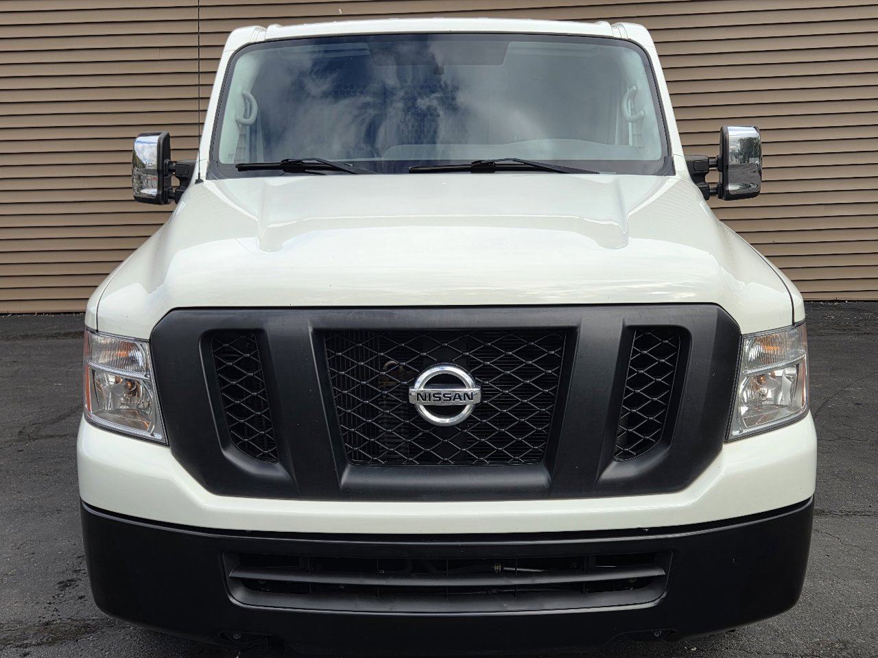 Used 2020 Nissan NV 3500 SV image 8