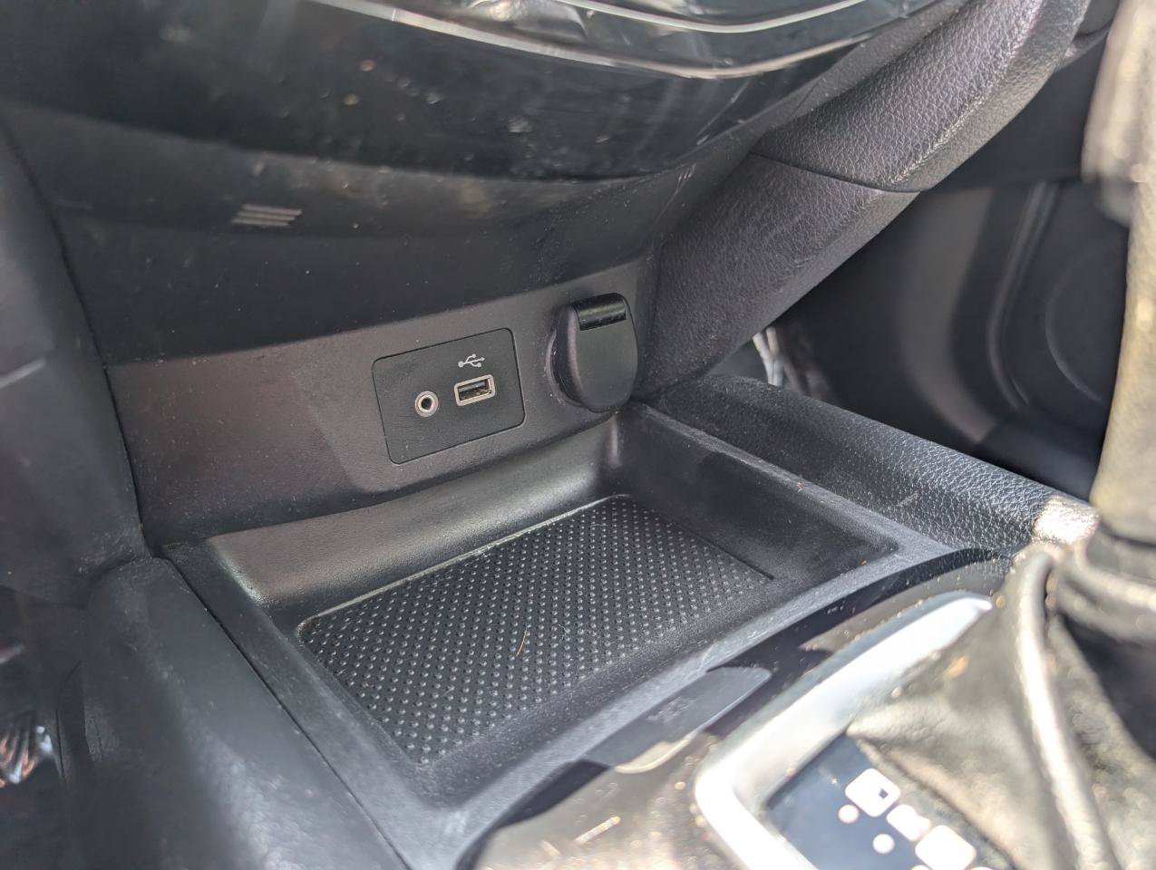 Used 2018 Nissan Rogue SV FWD image 32