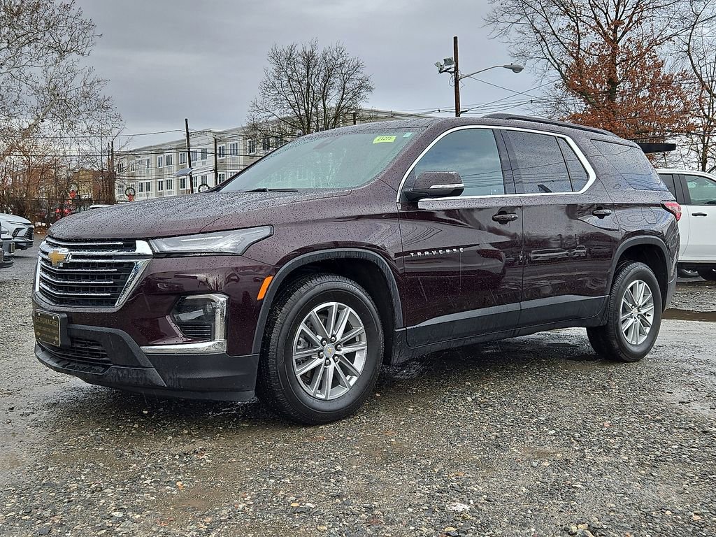 Used 2023 Chevrolet Traverse LT image 4