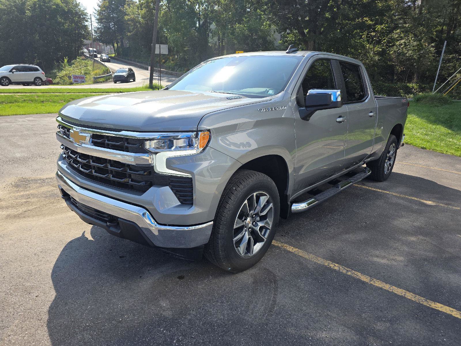 New 2026 Chevrolet Silverado 1500 LT w/ LPO, Liner Protection Package AWD/4WD image 9