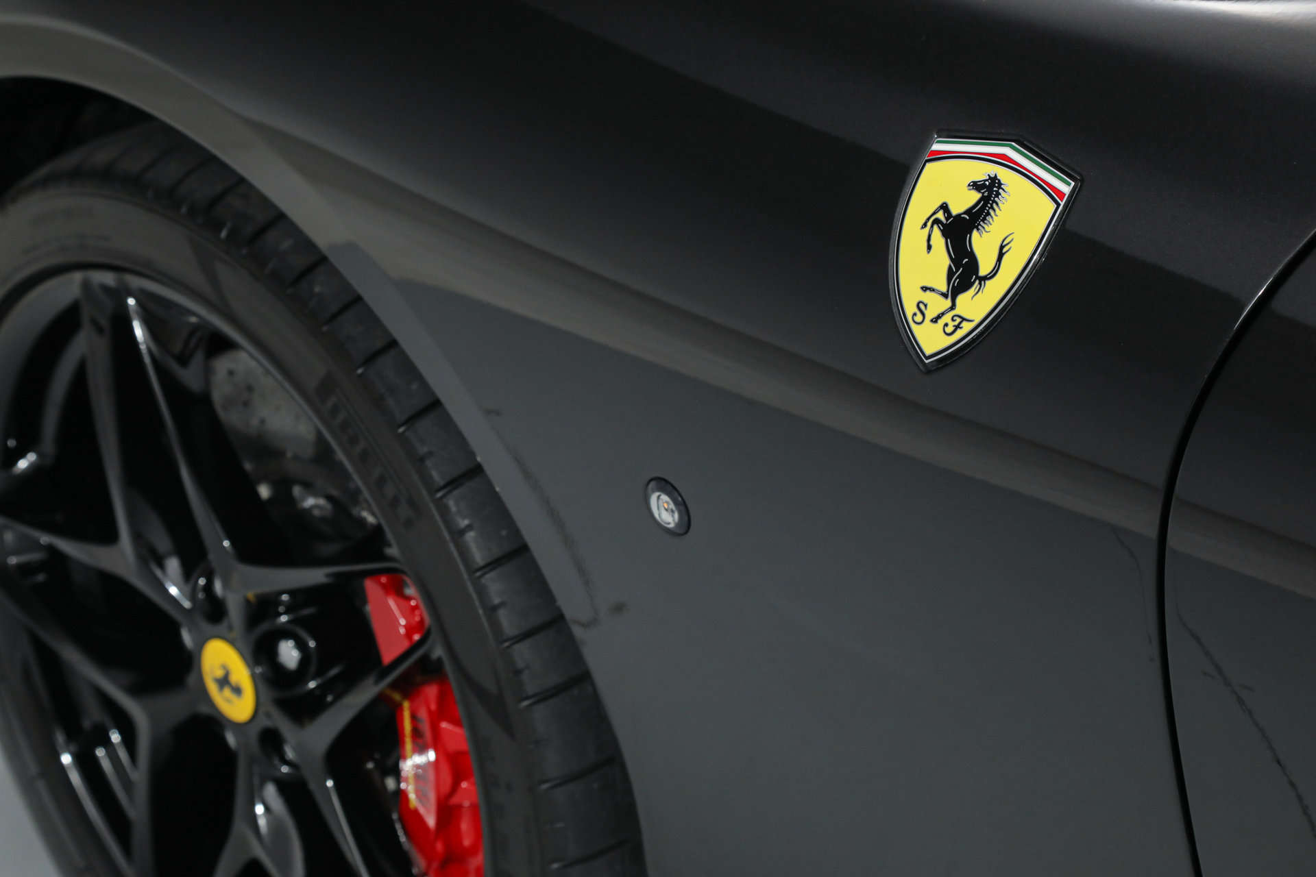 Certified 2022 Ferrari Roma image 13