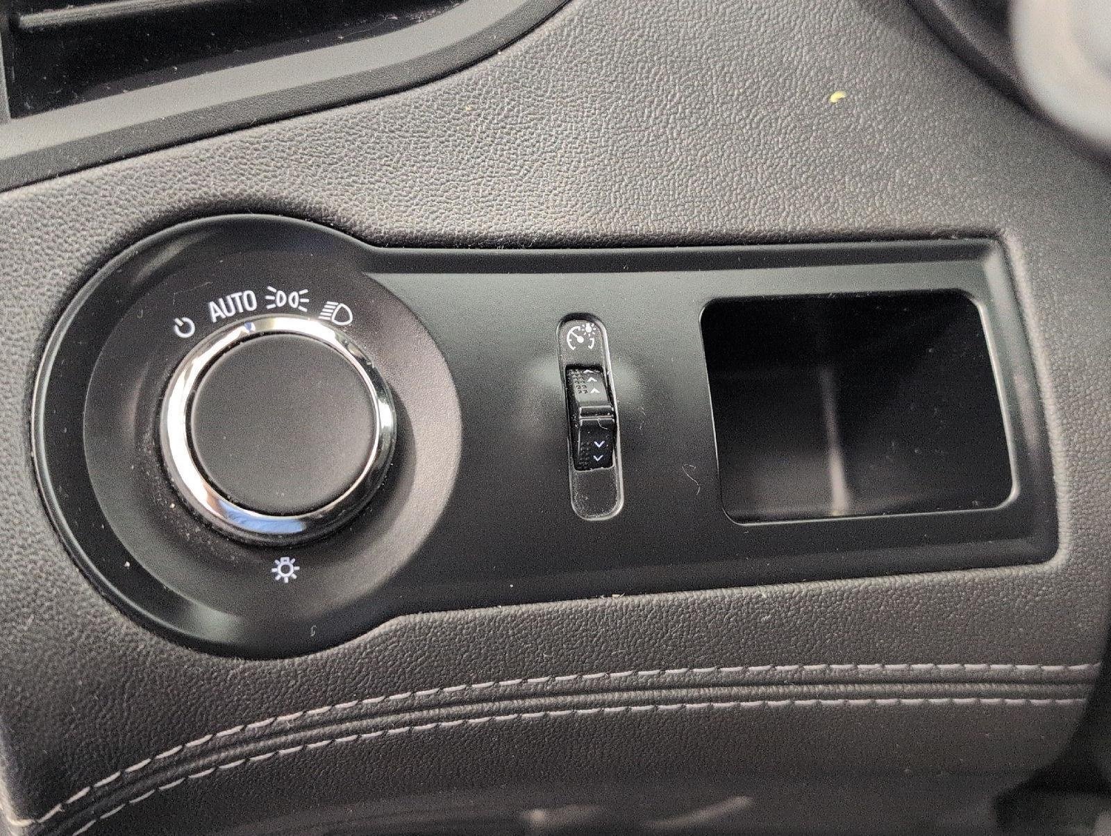 Used 2014 Buick LaCrosse Leather FWD image 10