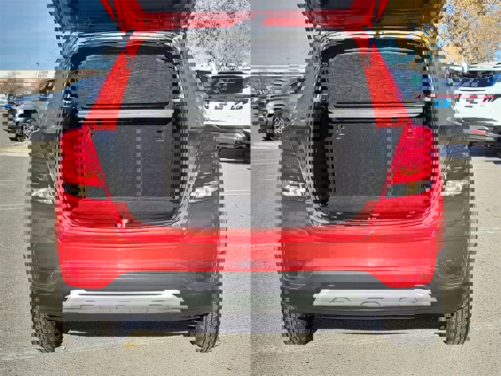 Certified 2020 Chevrolet Trax LT w/ LT Convenience Package image 11