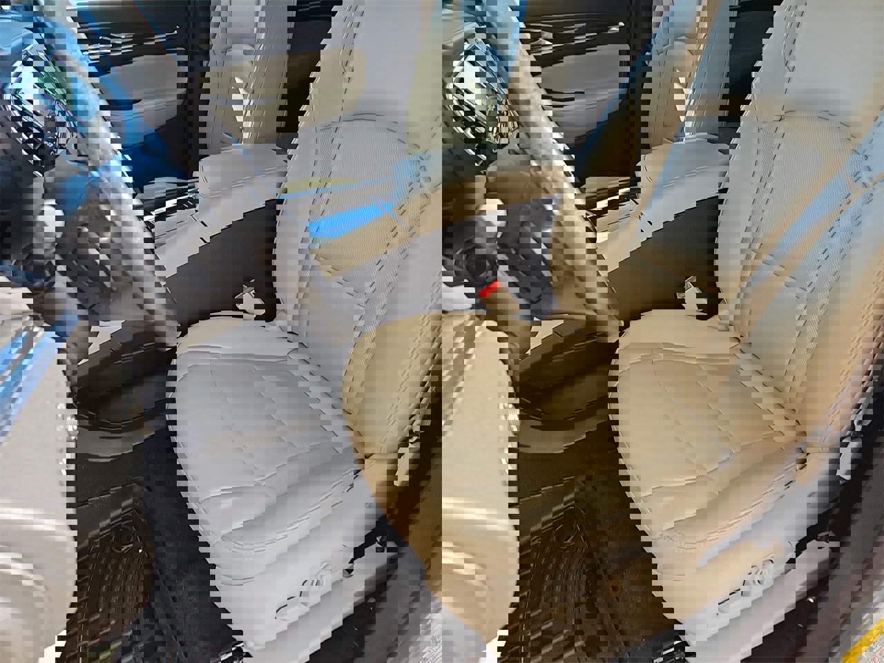 Used 2019 Buick Enclave Essence image 16