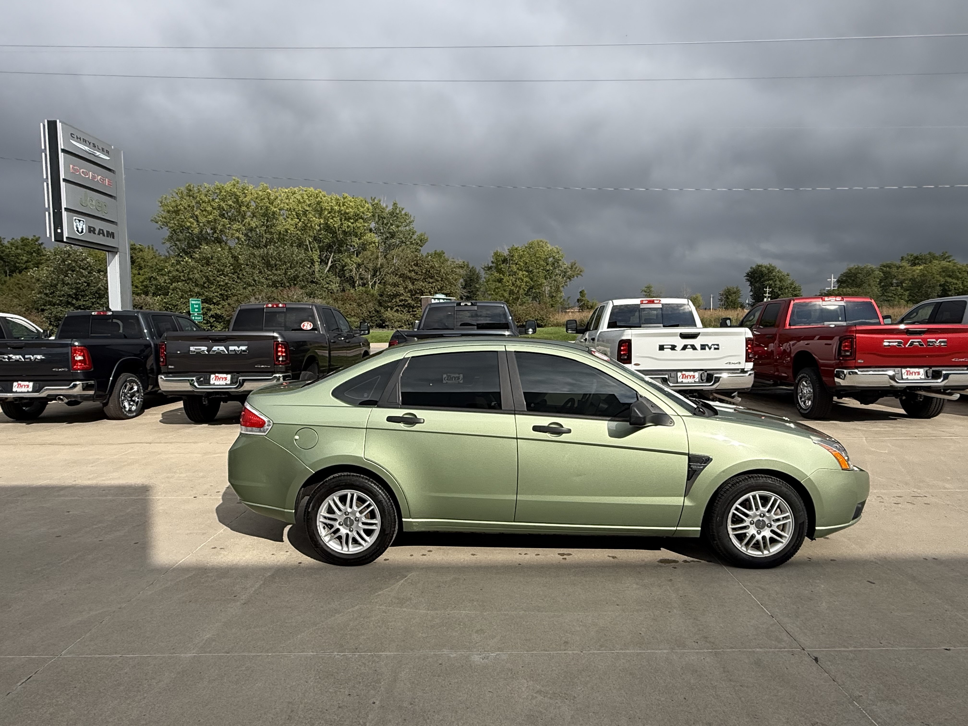 Used 2008 Ford Focus Sedan FWD image 28