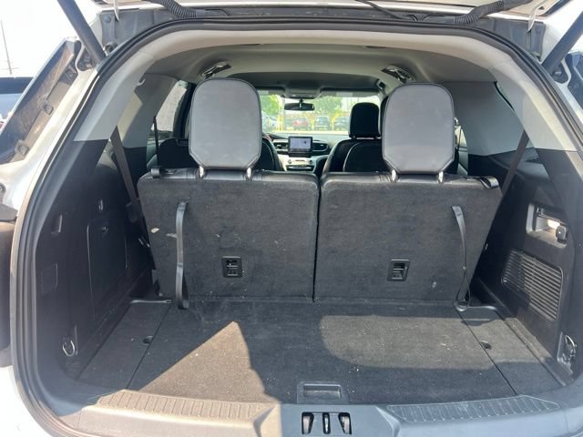 Used 2021 Ford Explorer XLT w/ Equipment Group 202A AWD/4WD image 13